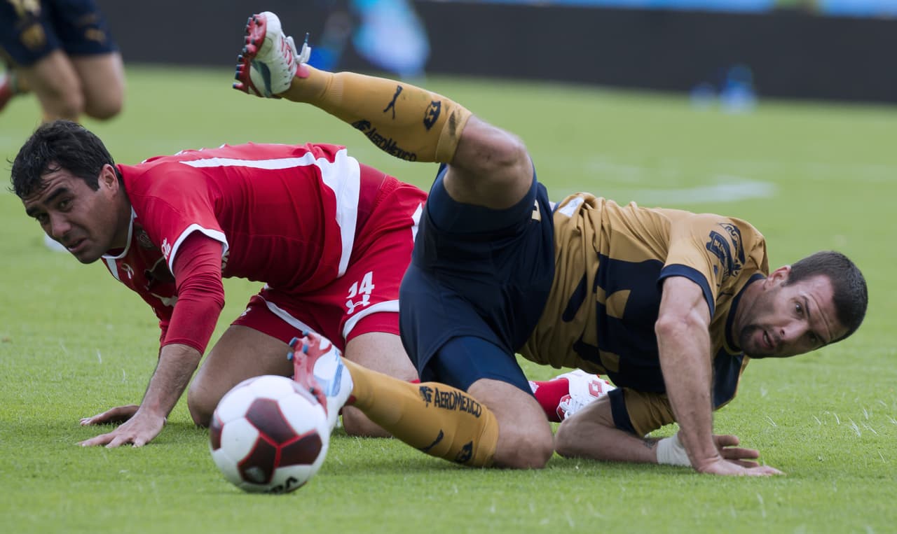 <b>Emanuel Villa en Pumas: </b>el siguiente equipo del argentino tras Cruz Azul fueron los Pumas, pero solo jugó 14 partidos y marcó tres anotaciones.