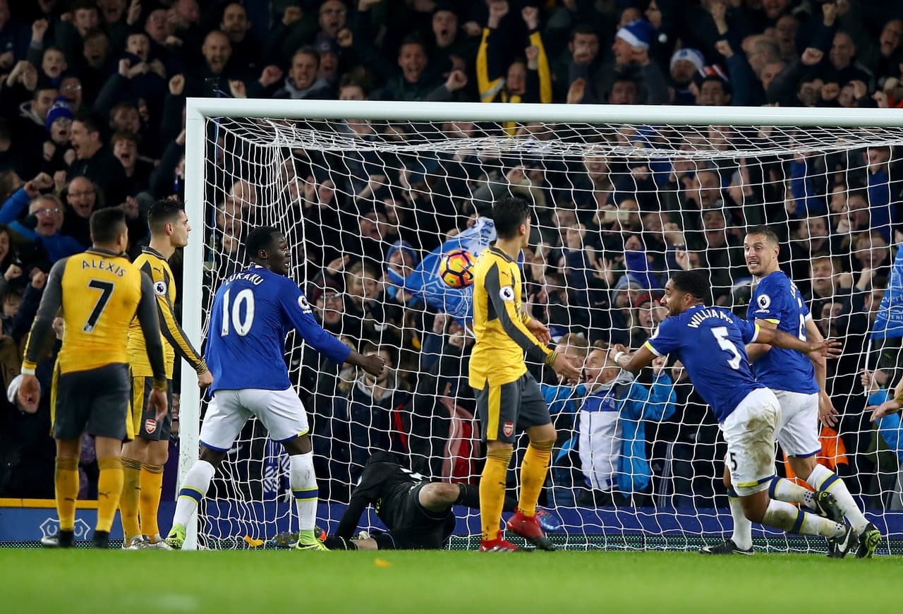 Everton le pegó 2-1 al Arsenal