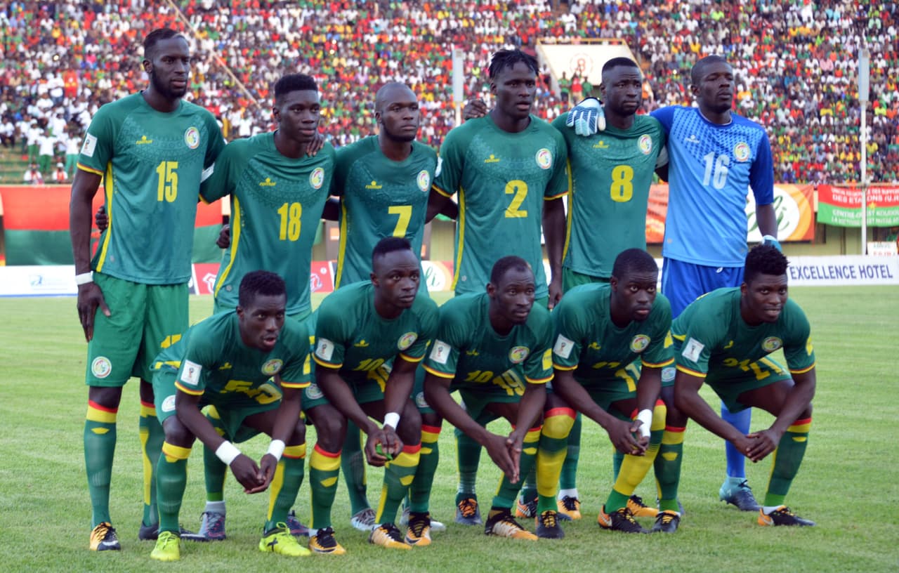 Regreso / (CAF) - Senegal: los 'Leones de Teranga' sueñan con su regreso al Mundial en el grupo D. Tienen 5 puntos, uno menos que el líder Burkina Faso y el segundo, Cabo Verde. Define ante los caboverdianos y Sudáfrica. Su primer y último Mundial fue el de Corea y Japón 2002.