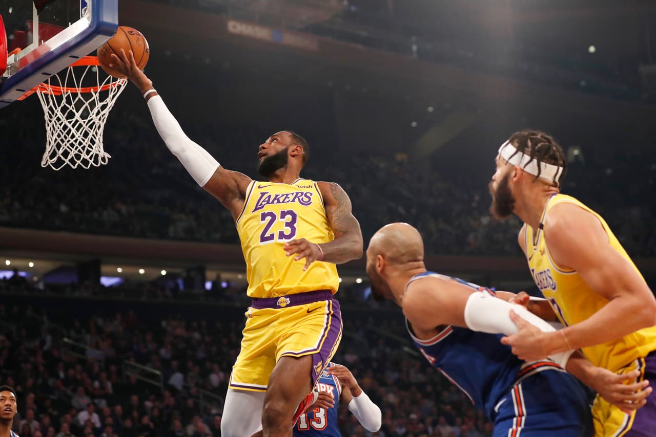 New York Knicks 92-100 LA Lakers