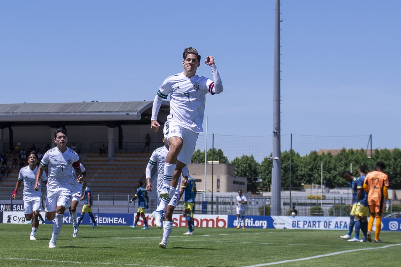 México venció a Colombia con goles de Santiago Muñoz y Efraín Álvarez para quedarse con el tercer lugar del torneo Maurice Revello.