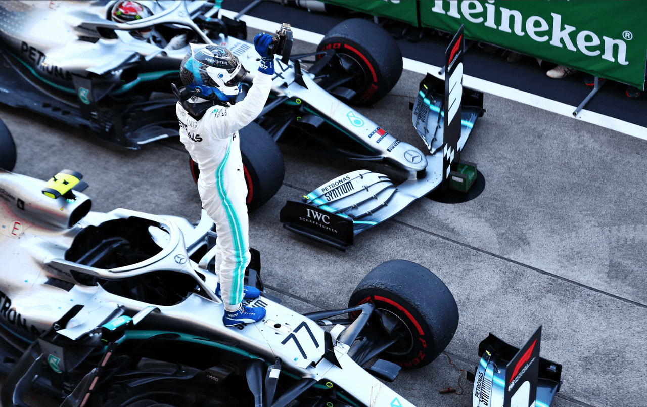 Lewis Hamilton tuvo diferencias con su equipo por la mala estrategia de los neumáticos.