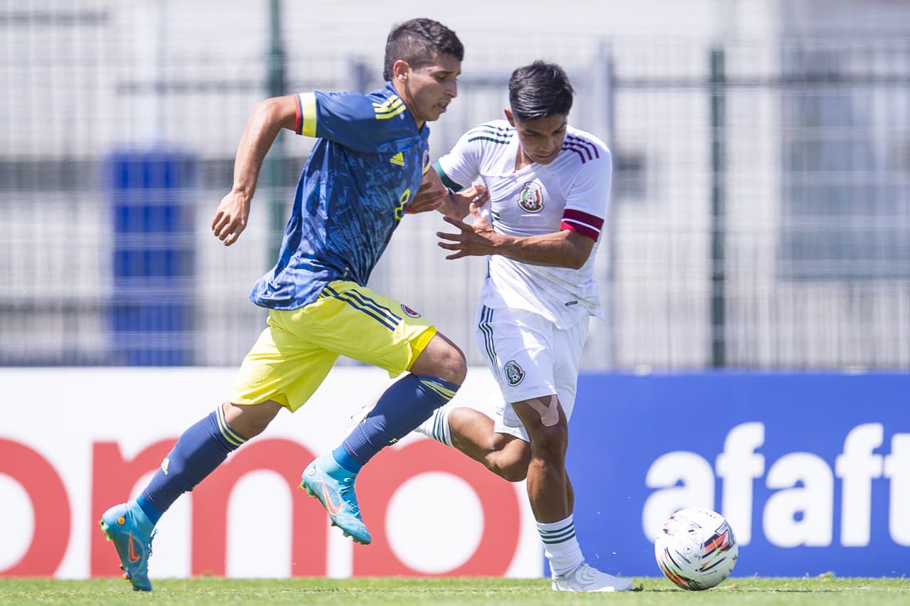 México venció a Colombia con goles de Santiago Muñoz y Efraín Álvarez para quedarse con el tercer lugar del torneo Maurice Revello.