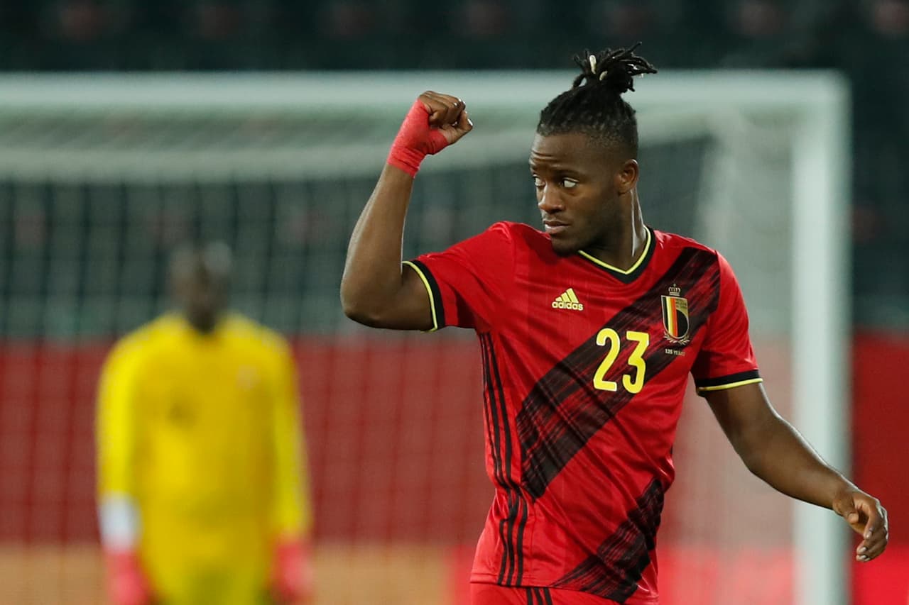 Bélgica se impone a Suiza 2-1 en partido amistoso. Sin los titulares Hazard, Lukaku, De Bruyne y Courtois, Batshuayi marcó un doblete para remontar el partido. Para los suizos, Mehmedi aprovechó regalo de los belgas e hizo el único tanto para su escuadra.