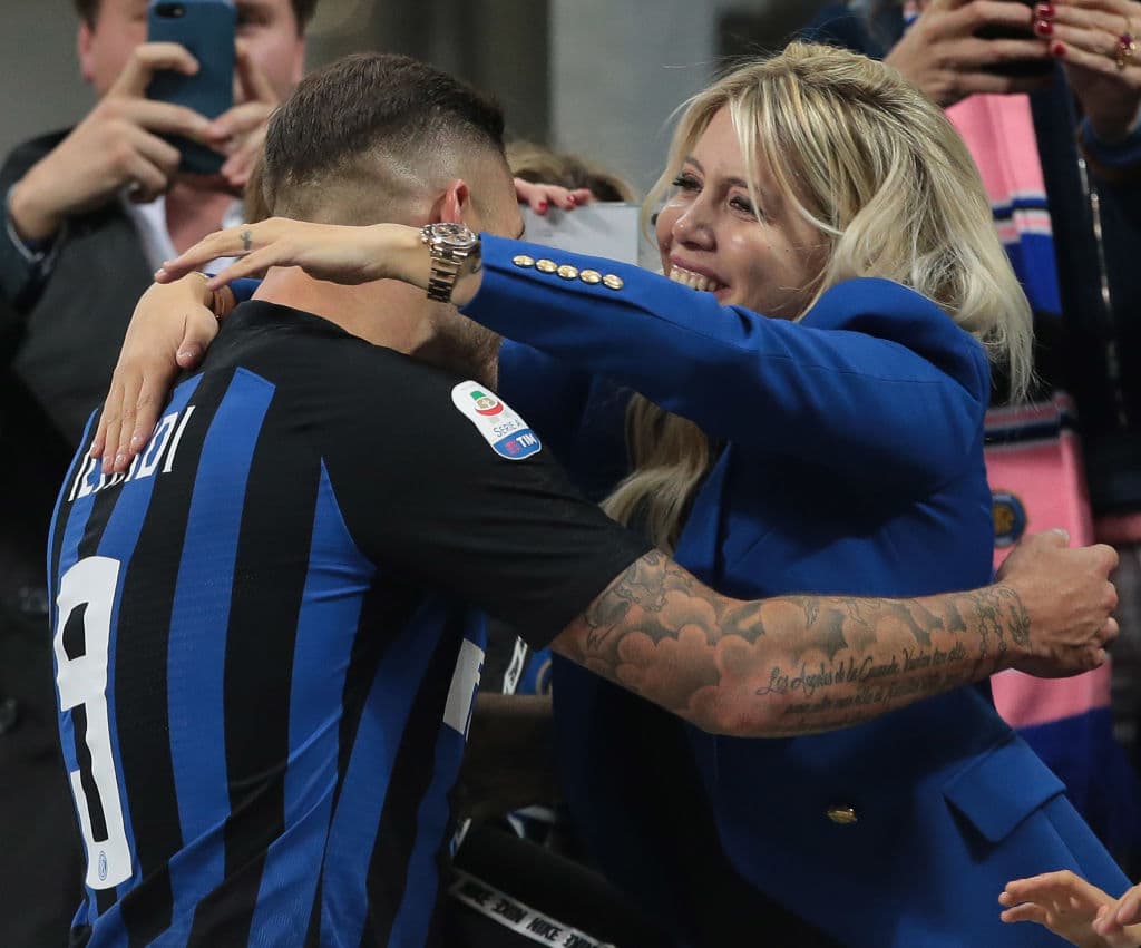 Su esposa lo recibió con una muestra evidente de orgullo por una acción que ratifica porqué Icardi es un ídolo 'nerazurri'.