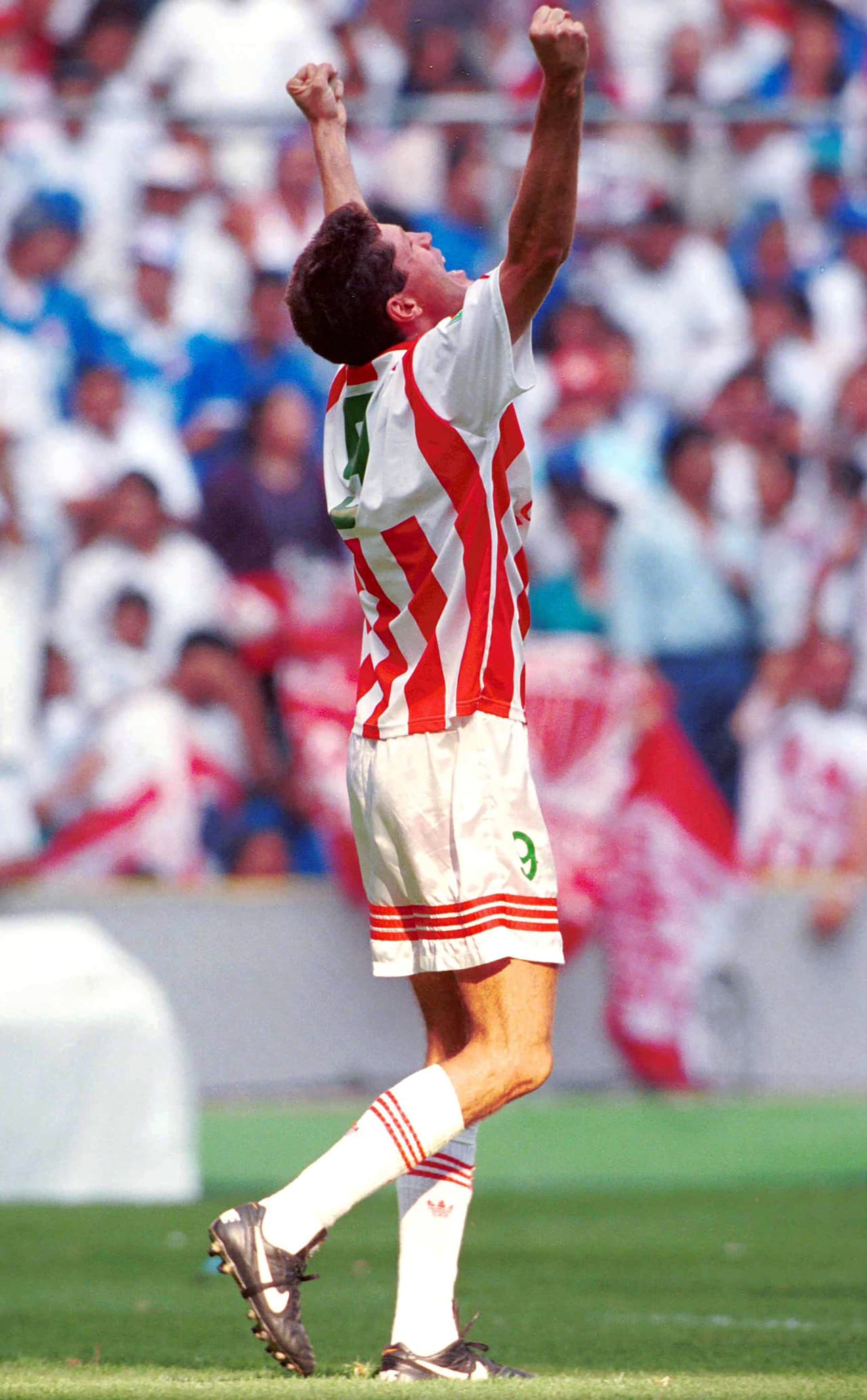 Los Rayos dieron la vuelta en el estadio Azteca ante su público que s dio cita en el mítico inmueble.