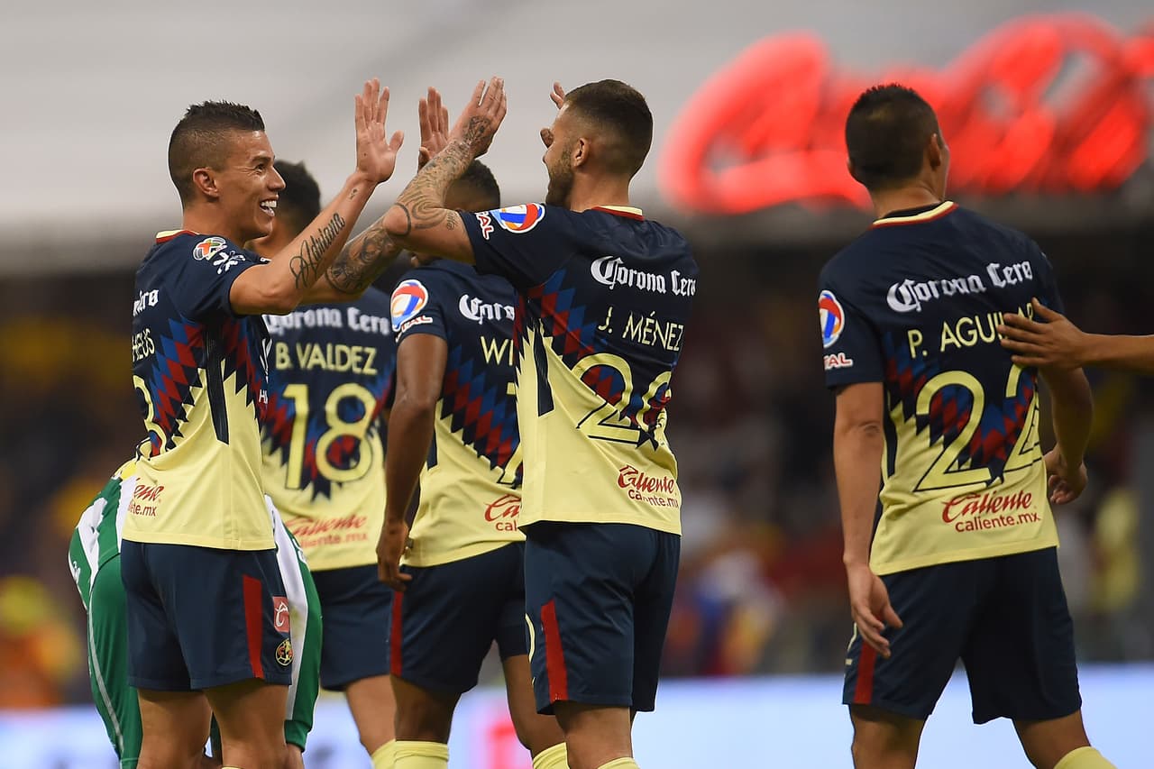 Mateus Uribe abrió el marcador al minuto 26 tras empujar un balón que quedó suelto en el área tras un disparo de Jérémy Ménez.