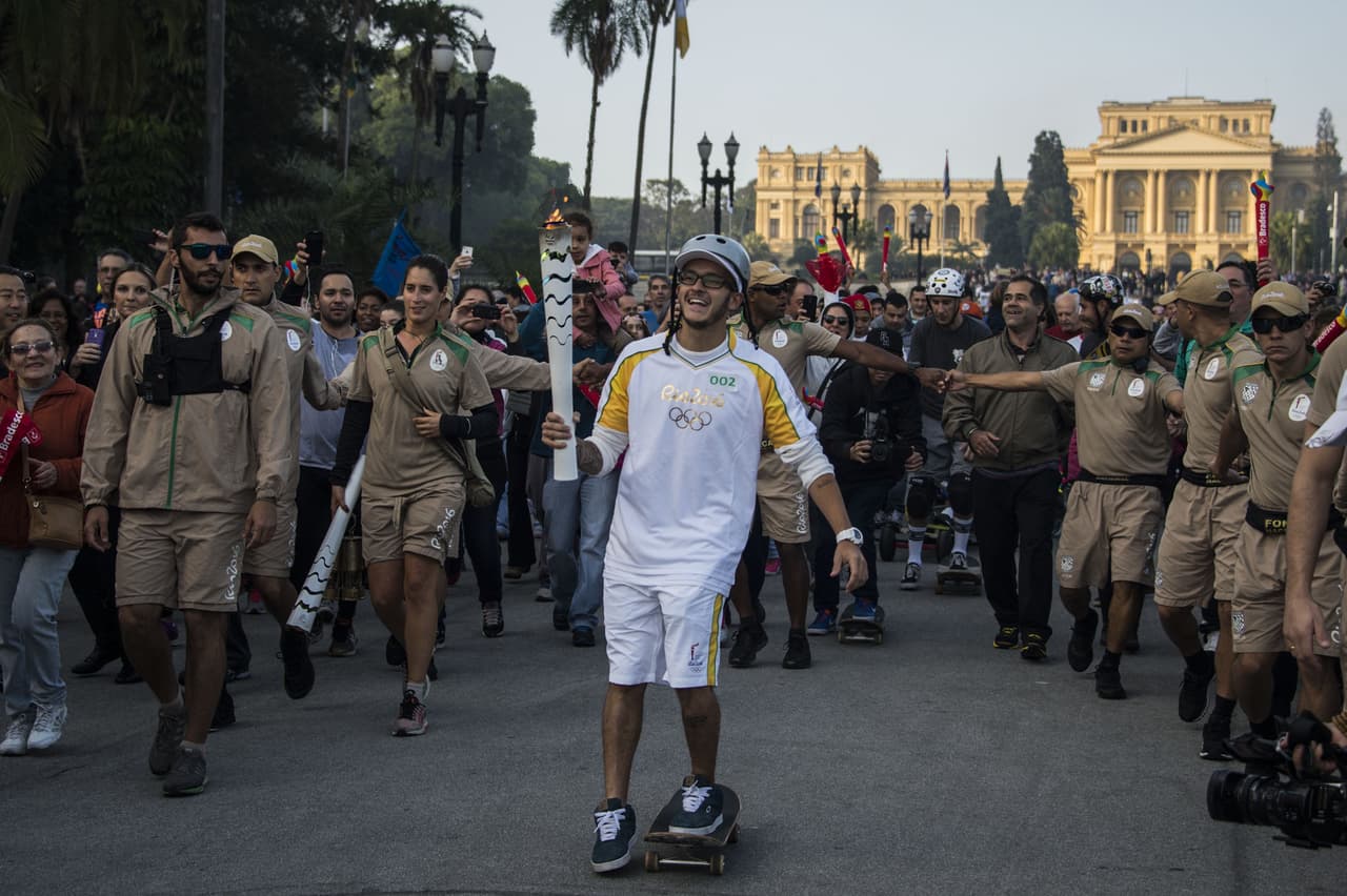 Intentaron robar la antorcha olímpica en Brasil