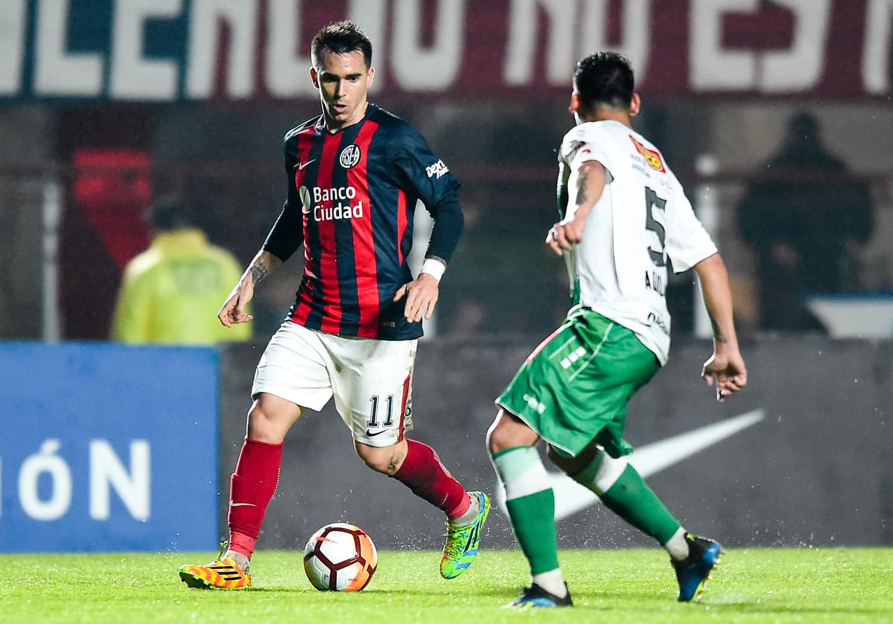 Un extremo veloz y habilidoso es Pablo Mouche,
<b>quien alcanzó la final de la Libertadores 2012 con Boca Juniors.</b> Tras romperla en Brasil, ahora juega en San Lorenzo.