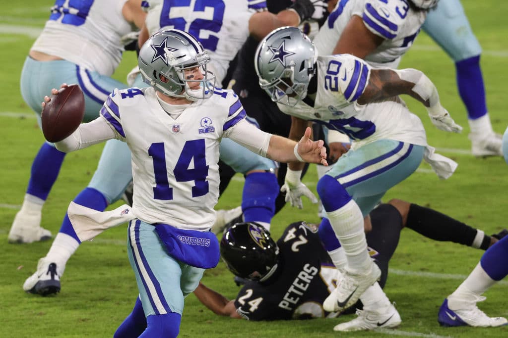 Lamar Jackson regresa luego de haber tenido covid-19 y comanda la victoria 17-34 sobre los dallas Cowboys.