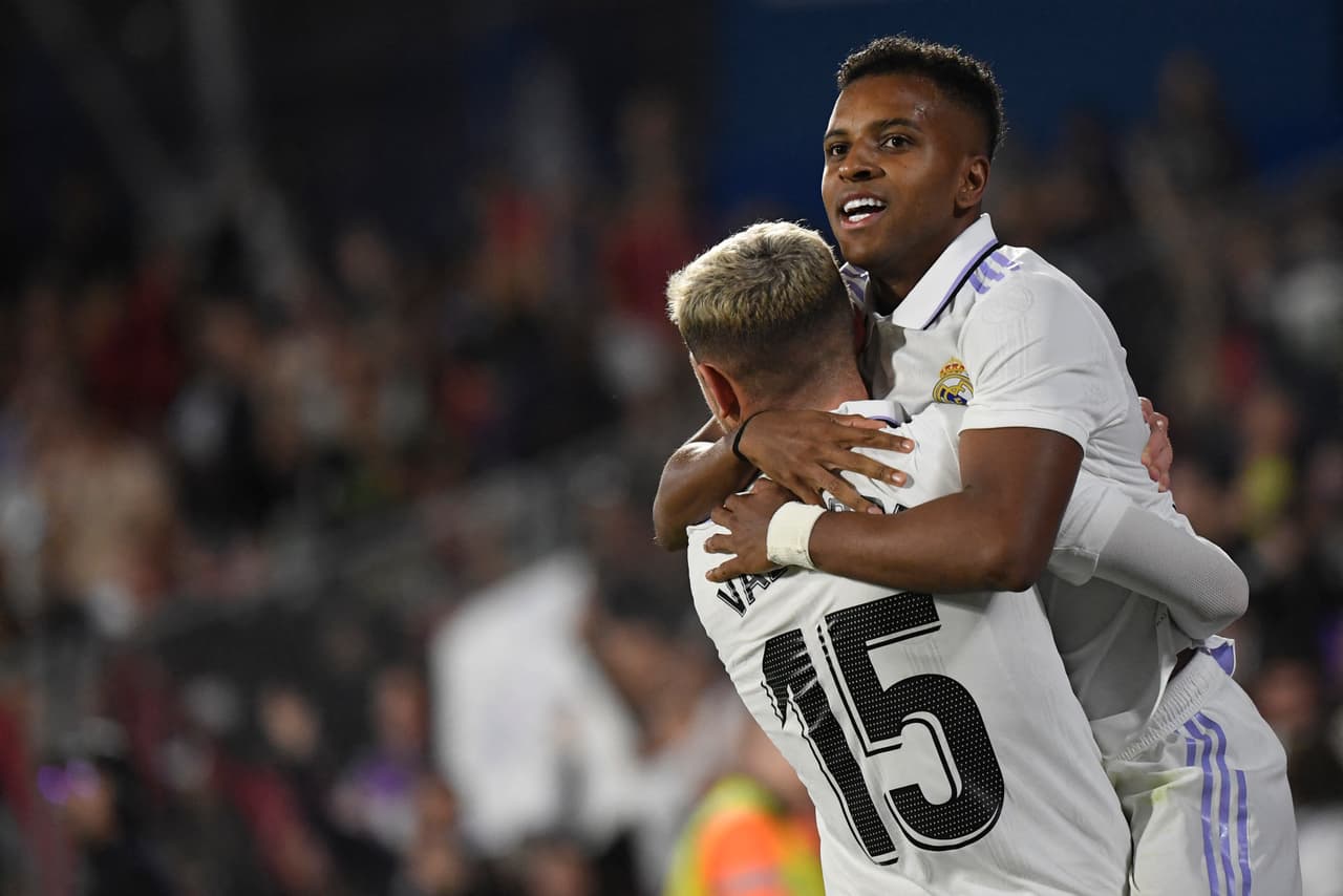 Real Madrid se mantiene en lo alto de la tabla tras vencer al Getafe por l amínima diferencia.