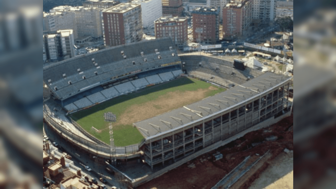 <b>Histórico escenario</b>
<br>- El Estadio Sarriá, antigua casa del Espanyol, fue sede del Mundial de España 1982.
<br>- Aquí se disputaron los tres cotejos correspondientes a la Fase 2 de dicha justa mundialista.
<br>- Italia, Brasil y Argentina fueron los equipos que conformaron el Grupoo C de la segunda fase.
<br>- Este escenario fue demolido en 1997.