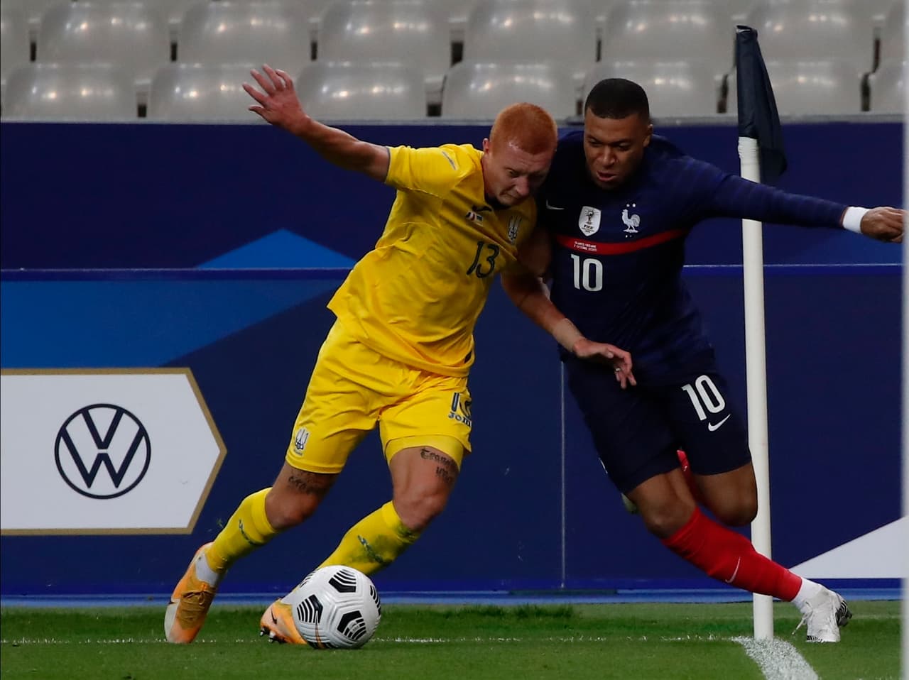 Por Francia marcaron Camavinga (9’), Giroud (24’, 34’), Tolisso (65’), Mbappé (82’) y Griezmann (89’); por Ucrania Mykolenko (39’) hizo un autogol y Tsygankov (53’) descontó. Francia enfrentará a Portugal y Ucrania ser medirá ante Alemania en la J3 de la Nations League.