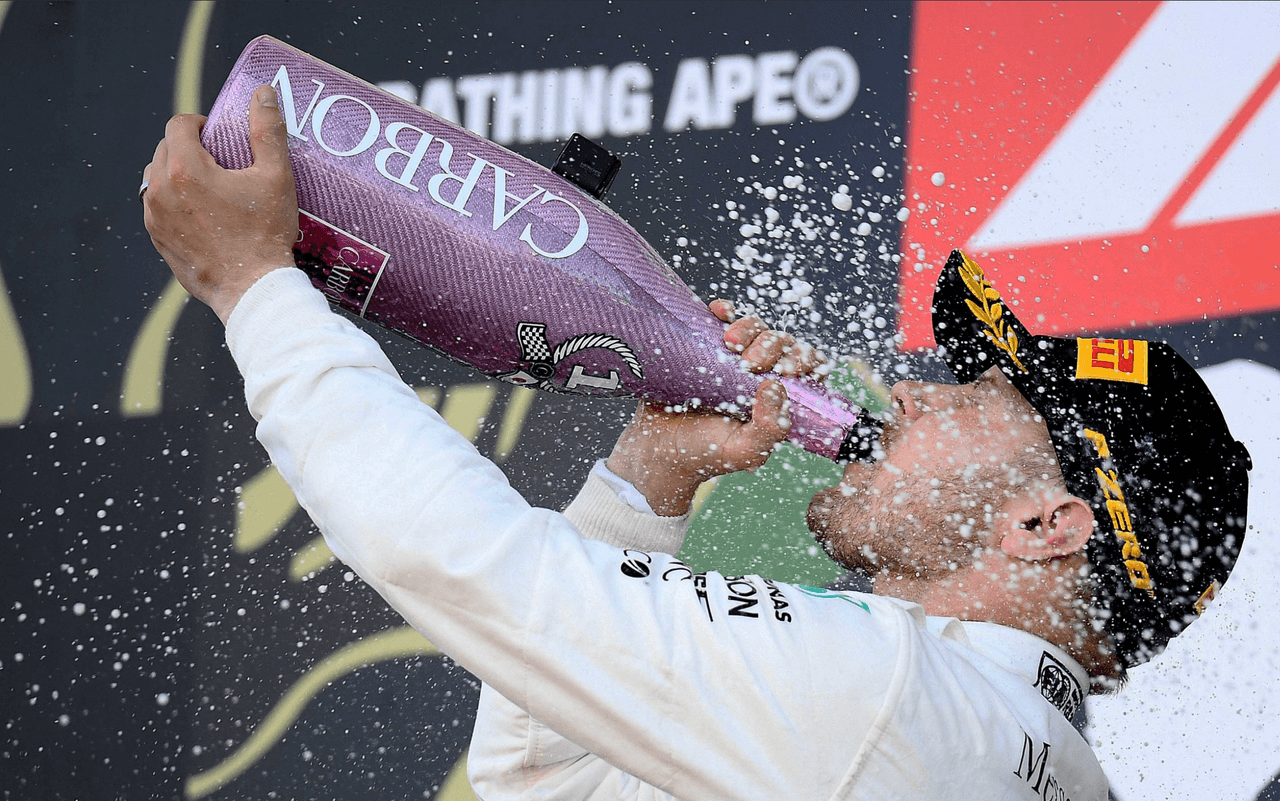 Al final, Hamilton no pudo superar a Vettel. Valtteri Bottas se llevó la carrera en Japón.