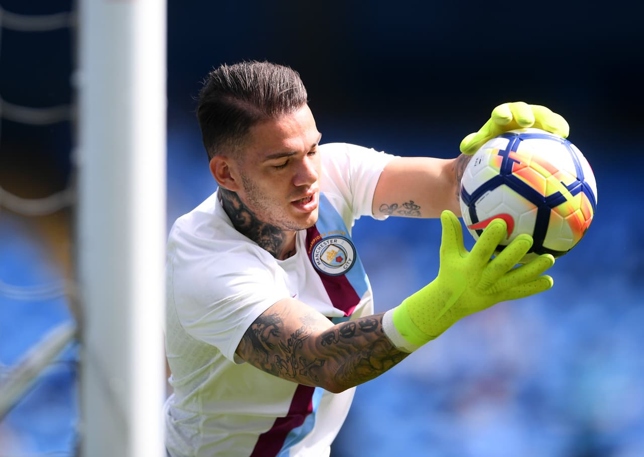 El arquero brasileño Ederson firmó una renovación hasta 2025 con Manchester City, que ya desde antes lo hizo el segudo arquero mejor pagado del mundo solo superado por Gianluigi Buffon.