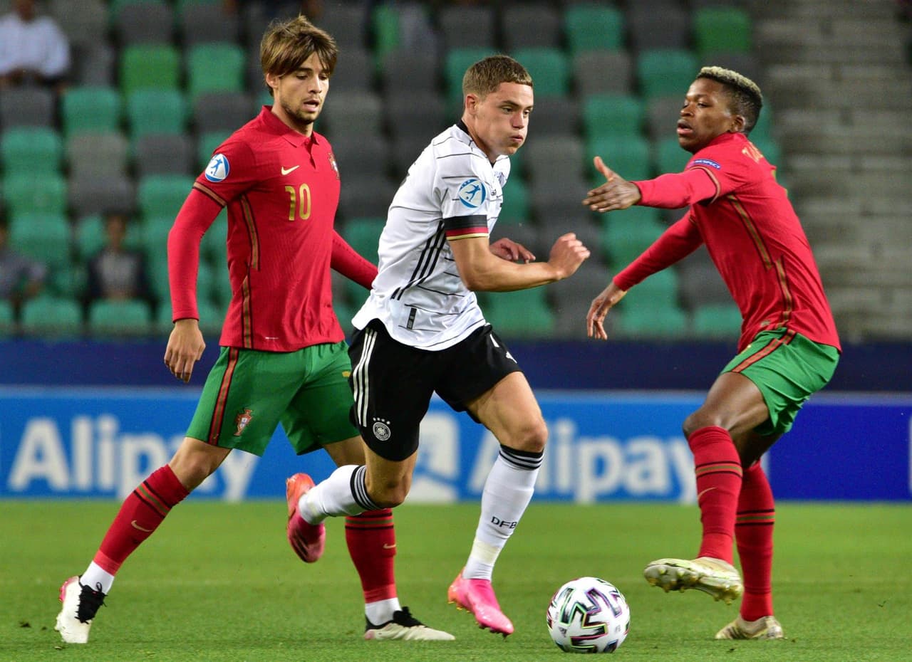 Alemania se corona campeón de la Euro Sub-21 tras derrotar a Portugal 1-0 con el único gol de Lukas Nmecha y se quedan con el título del torneo. Este es el tercer título del equipo teutón en esta categoría.