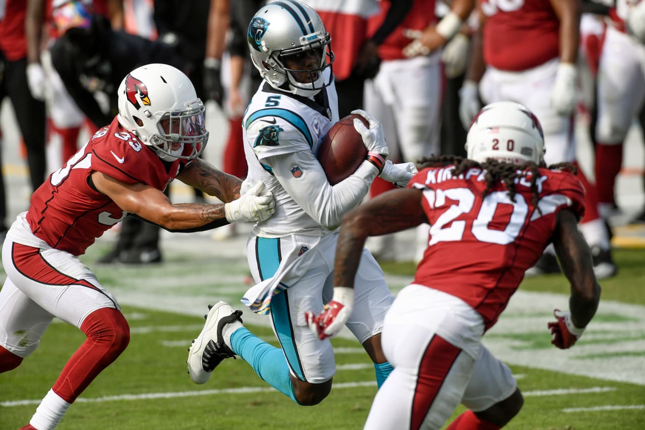 Carolina hila su segunda victoria al vencer 21-31 a los Arizona Cardinals.