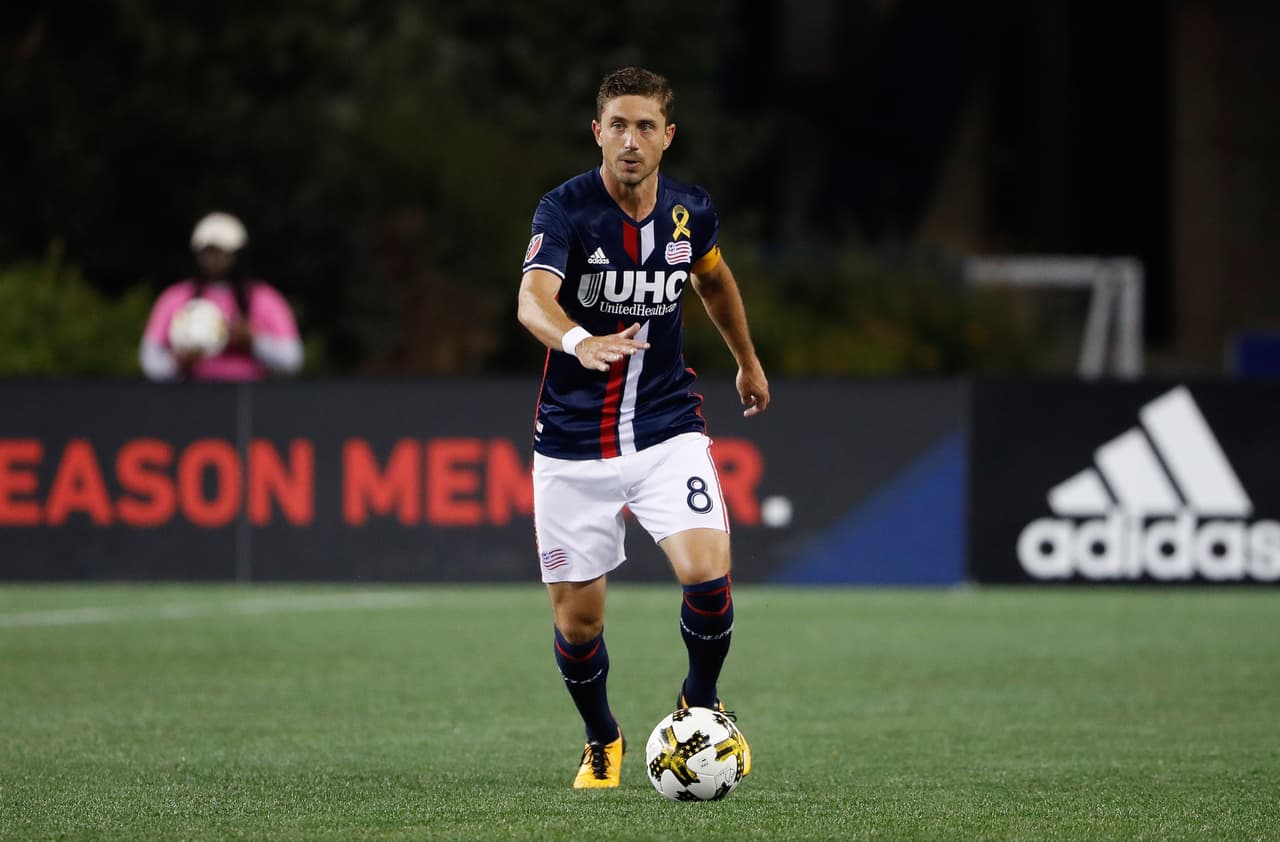 La de 2017 está siendo una buena temporada para Chris Tierney, uno de los líderes de un New England Revolution que busca clasificar a la postemporada tras sorprender al líder Toronto FC. (USA Today Images)
