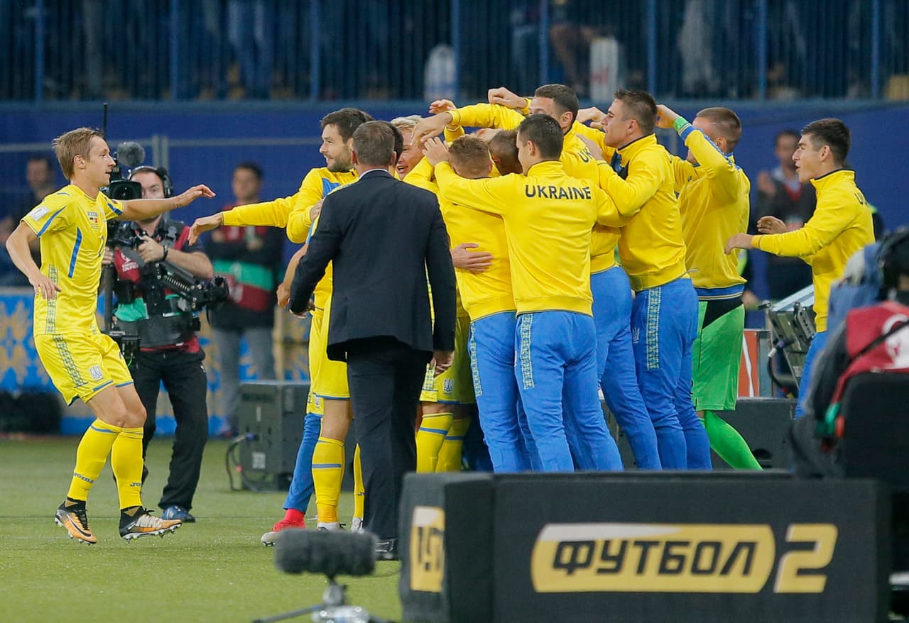Andriy Yarmolenko fue la figura de Ucrania en este emocionante partido ante Turquía, que dejó las cosas muy parejas en el Grupo I, con una diferencia de tres puntos entre el líder y el cuarto lugar.