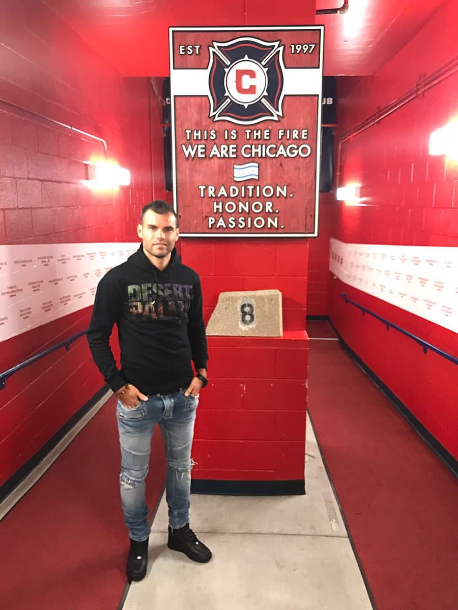 Nikolic usará el dorsal 23 en Chicago Fire en homenaje a Michael Jordan. (Twitter | Nemanja Nikolic)