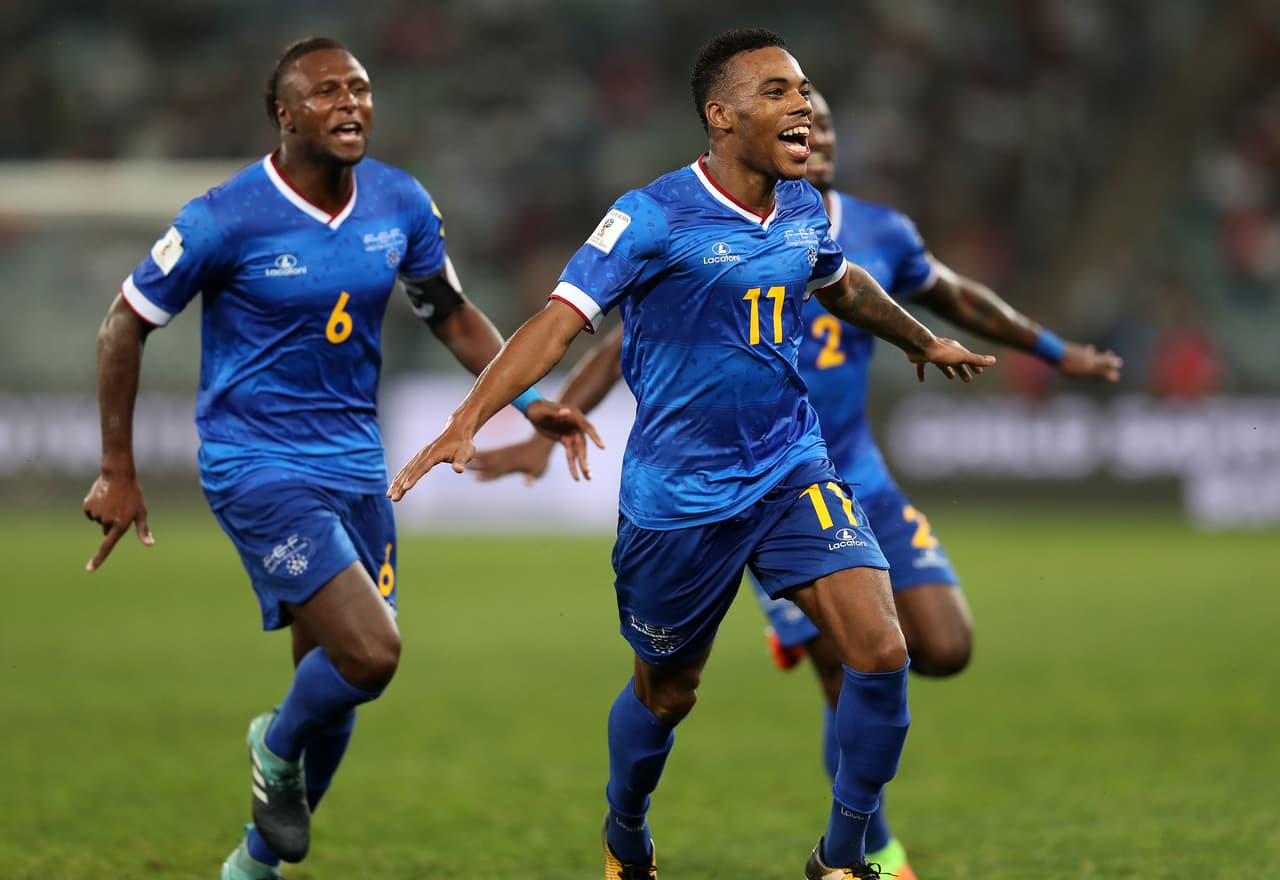 Debut / (CAF) - Cabo Verde: los 'Tiburones Azules' son segundos del grupo D con 6 puntos, los mismos de Burkina Faso. El siguiente partido será ante Senegal y la definición será ante el equipo burkinés.