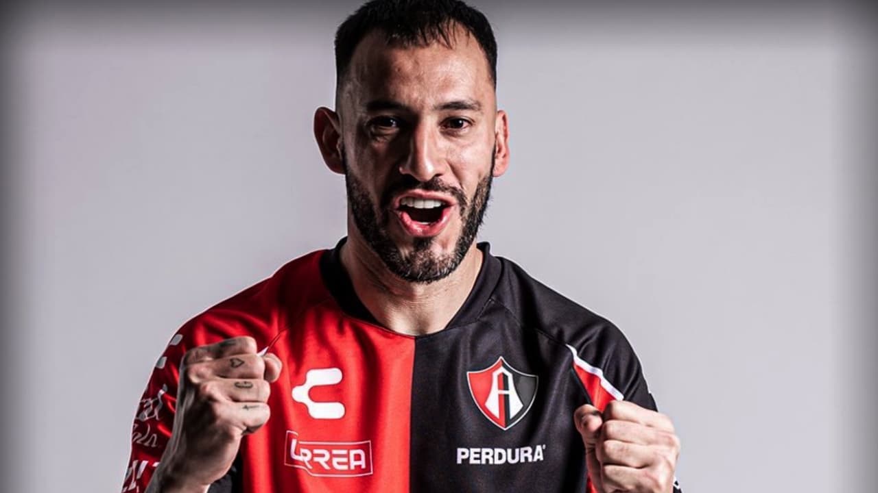 ¡Primer refuerzo! Atlas ficha a Emanuel Aguilera del América