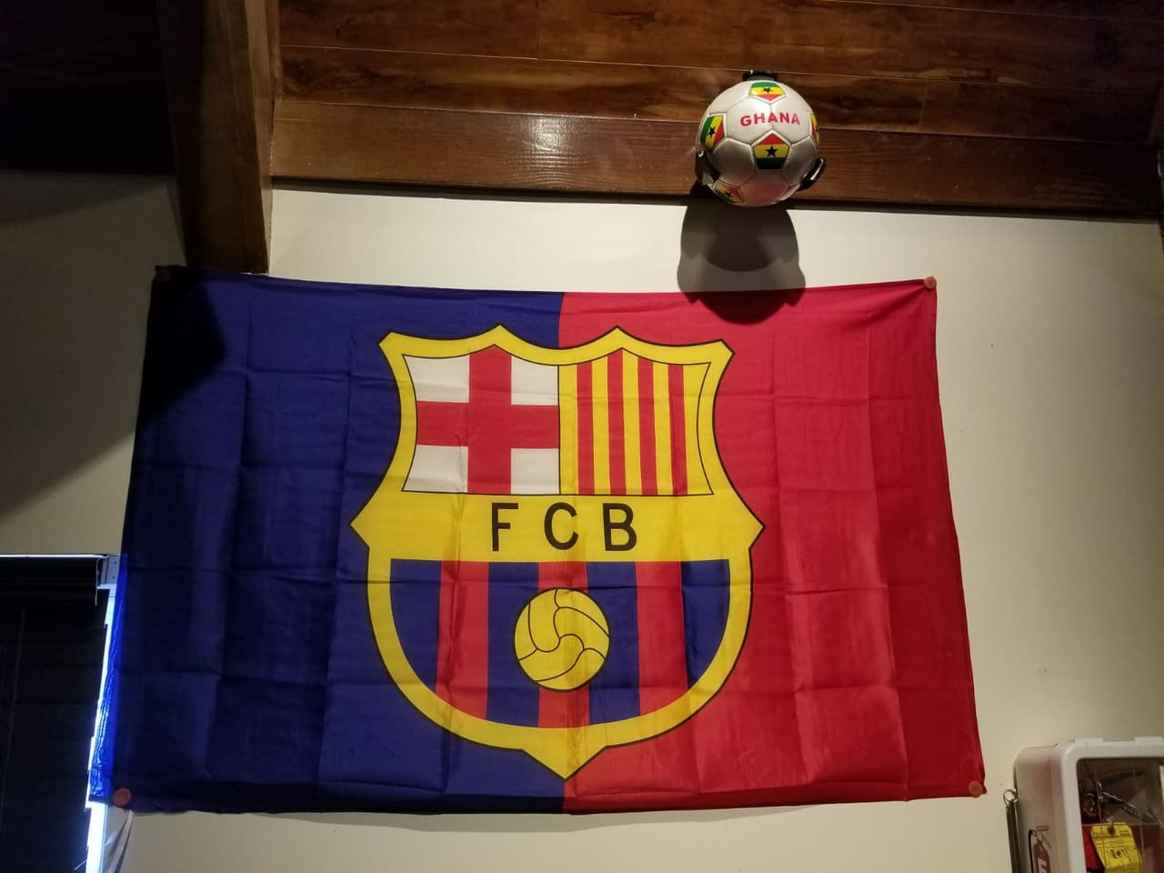 Los colores del Barcelona llegaron a los hinchas en Estados Unidos en La Palapa Hondureña en Miami, para apoyar al equipo en el juego de vuelta de octavos de final contra Chelsea en Champions League.