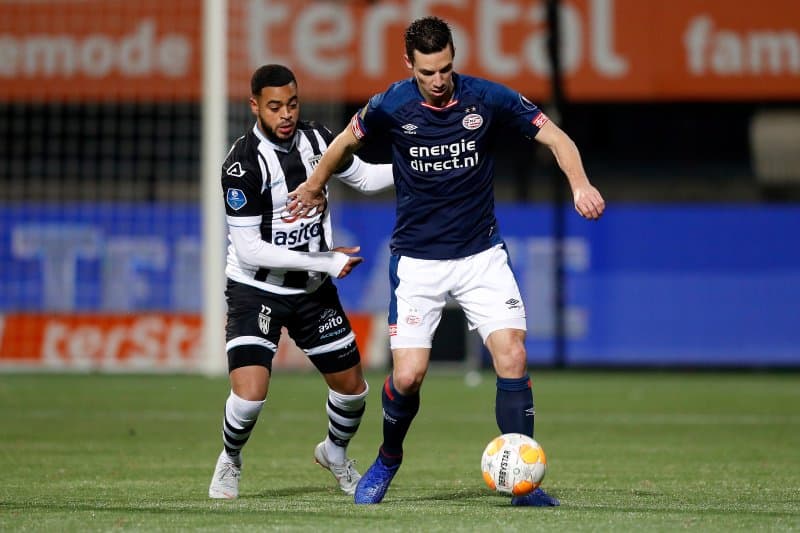 El equipo de Eindhoven controló el juego con tranquilidad en busca de ampliar su ventaja en el segundo tiempo.