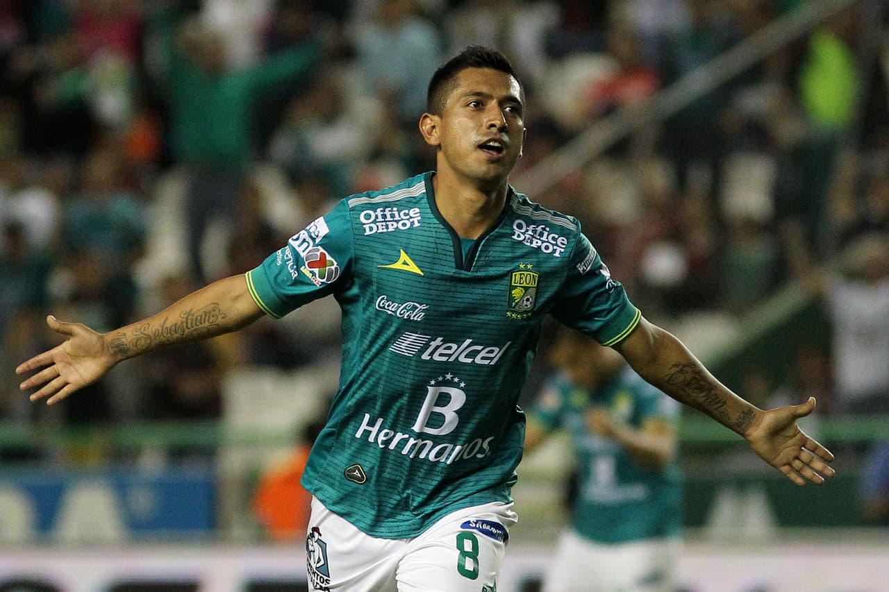 Elías Hernández, León.- El mediocampista anotó un gol, llevándose a un defensa para definir con un disparo colocado en la goleade de León 5-1 al Toluca. Elías sumó 9 puntos y su valor en el UD Fantasy es de $9.2 millones.