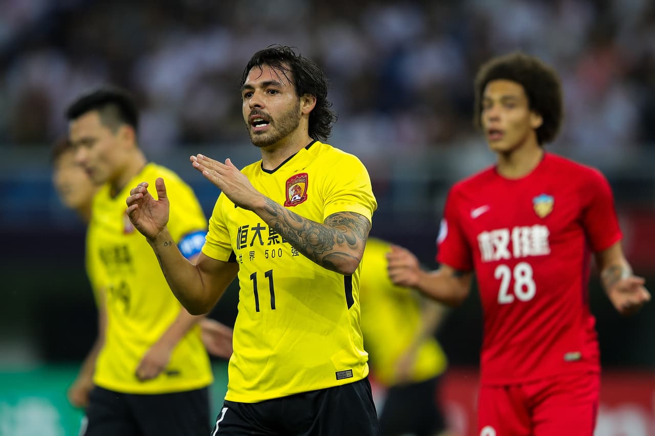 El Guangzhou ya no tiene tantas estrellas como antes: ahora solamente cuenta con Paulinho y Ricardo Goulart.