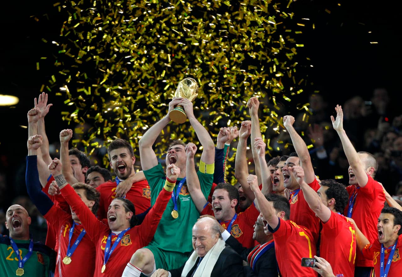 El 11 de julio de 2008 se convirtió sin duda en el día más dorado para 'La Roja', en el primer título para un equipo que siempre era un gran animador y tenía excelentes jugadores, pero que solo en ese momento fue el merecido campeón.