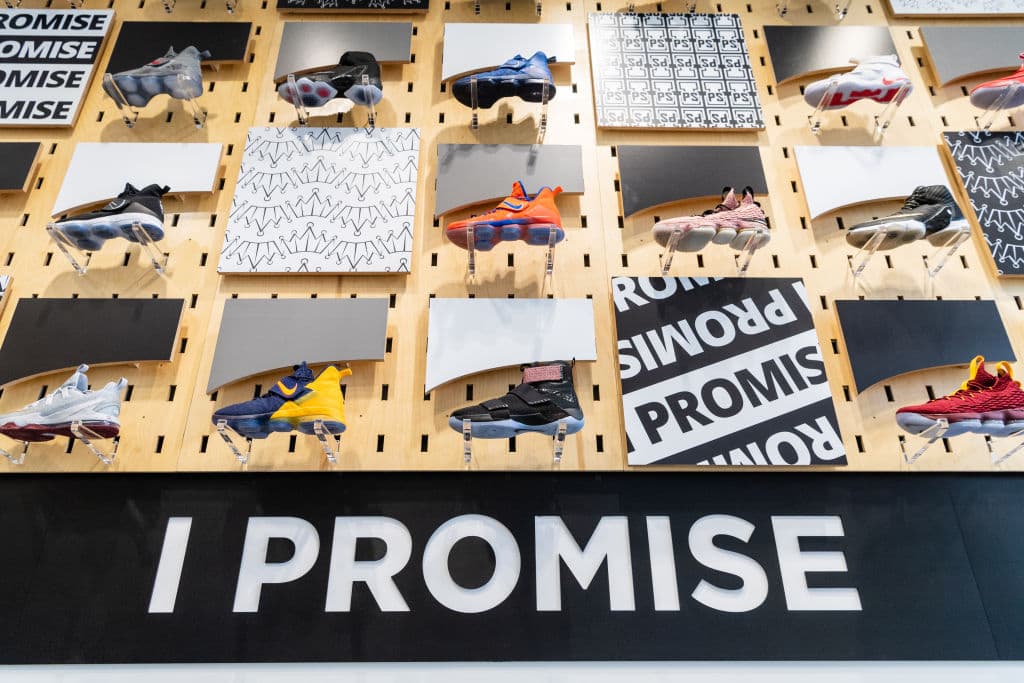 De este modo, James deja la vara muy alta para los deportistas profesionales que de una u otra manera han buscado ayudar a sus comunidades, pero este esfuerzo de LeBron es extraordinario.