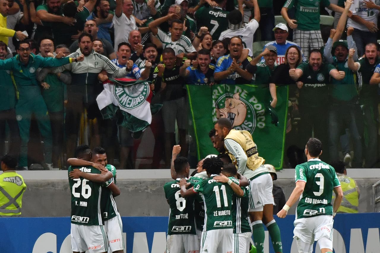 9: Palmeiras tiene 4.1 millones en Facebook, 2.3 en millones en Twitter y 800 mil en Instagram.