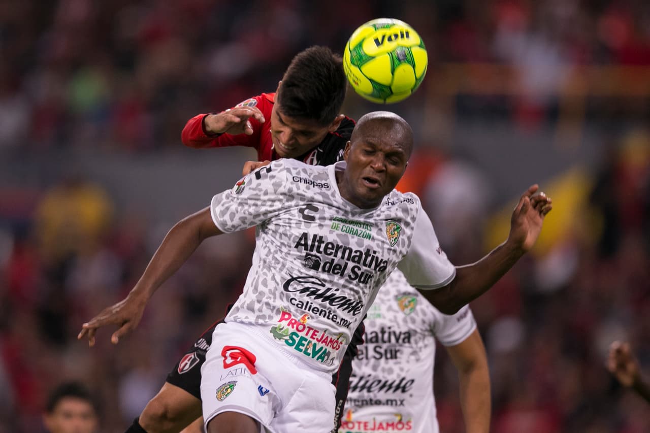 Suplencia: el colombiano Aquivaldo Mosquera (36 años) no juega desde junio de 2017 cuando terminó contrato con Chiapas.