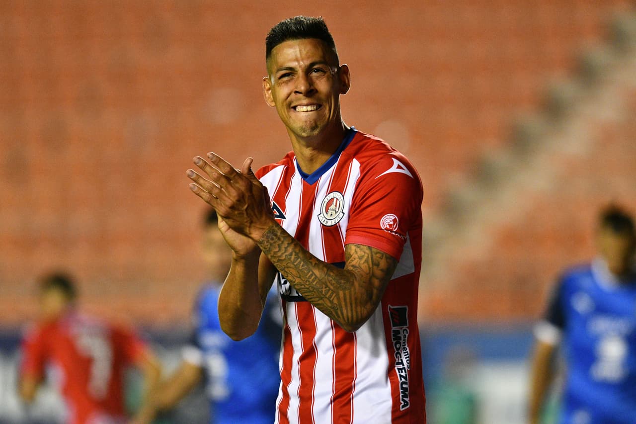 Mauro Quiroga y Matías Catalán reforzarían a Pachuca