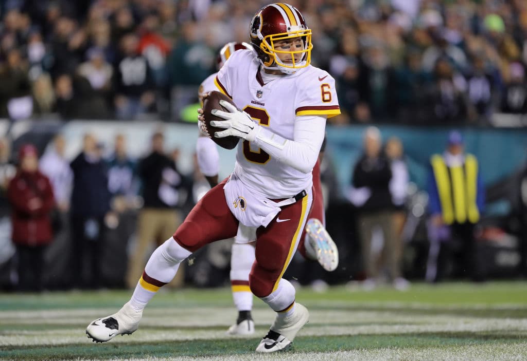 Mark Sánchez tuvo una noche aciaga en su regreso. COmpletó 13 de 21 pases para 100 yardas, tuvo una intercepción y fue capturado en dos ocasiones.