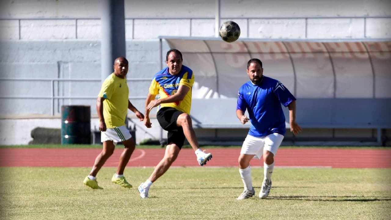 Cuauhtémoc Blanco saca la magia como en los viejos tiempos con golazo