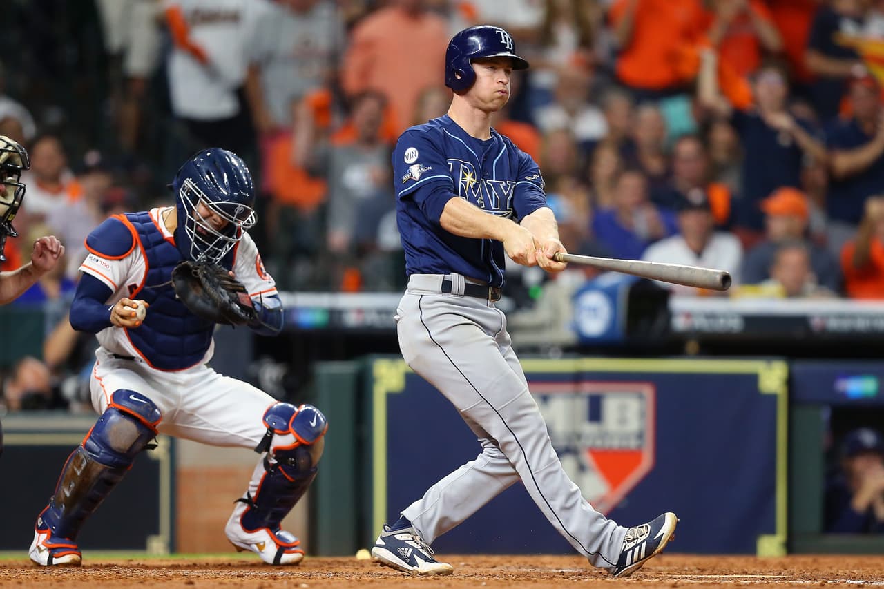 Triunfo con autoridad de los Houston Astros, 6-1 a los Rays, para avanzar a la Serie de Campeonato.