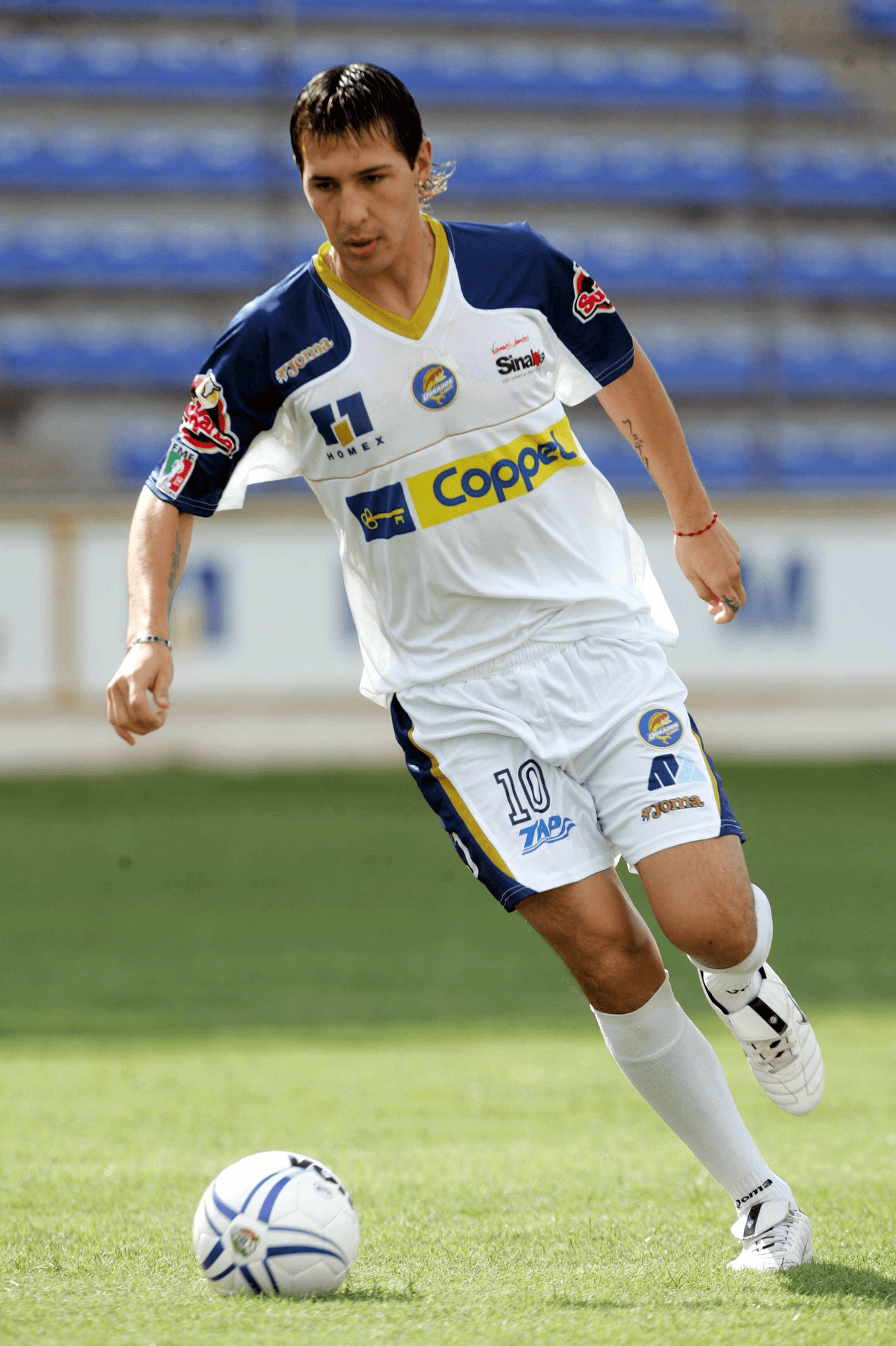 También tuvo una breve temporada con los Dorados de Sinaloa.