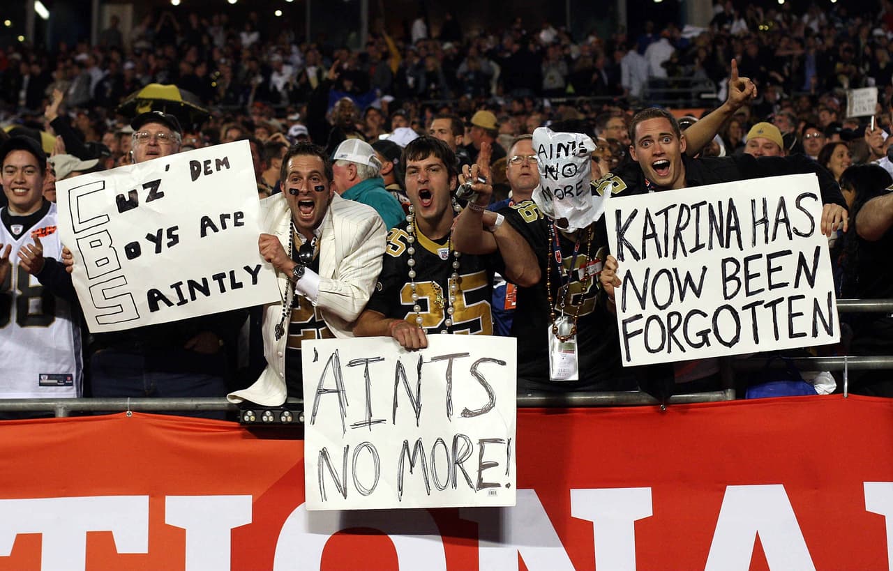 8. Para los aficionados de los New Orleans Saints fue una ocasión muy especial. Por décadas aguantaron las críticas derivadas que un equipo perdedor produce. Ahora los Saints ya no eran los 'Aints. La tragedia del huracán Katrina fue usada como inspiración para los fieles y muy pacientes fanáticos de New Orleans.