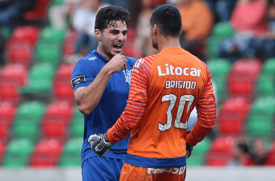 Antonio Briseño: el Feirense sigue en crisis y comprometido en la zona de descenso. El Pollo estuvo presente como titular en la derrota por 1-0 con Portimonense.