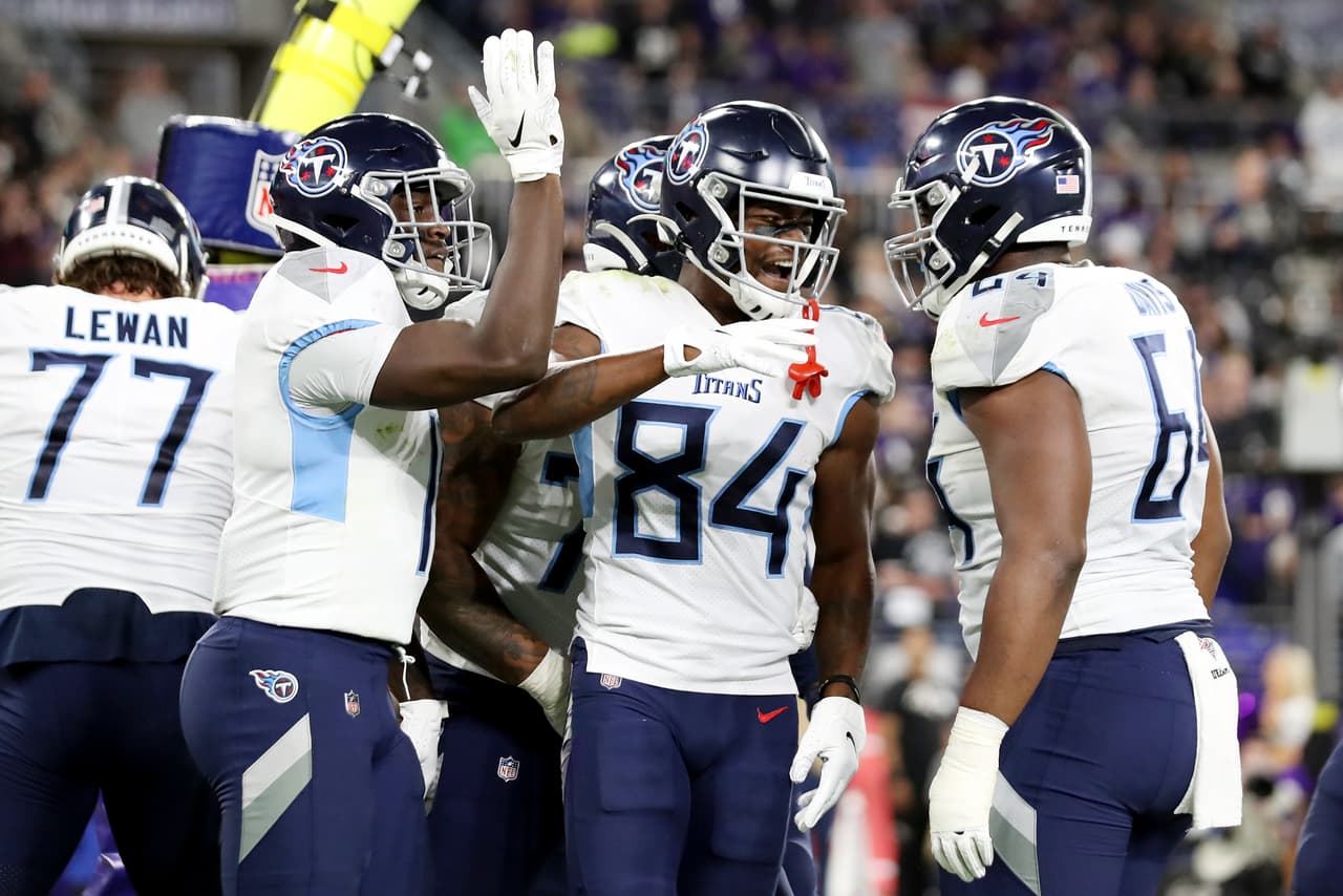 Ryan Tannehill y Derrick Henry guian a los Titans a la Final de Conferencia en la AFC donde esperan a Chiefs o Texans.