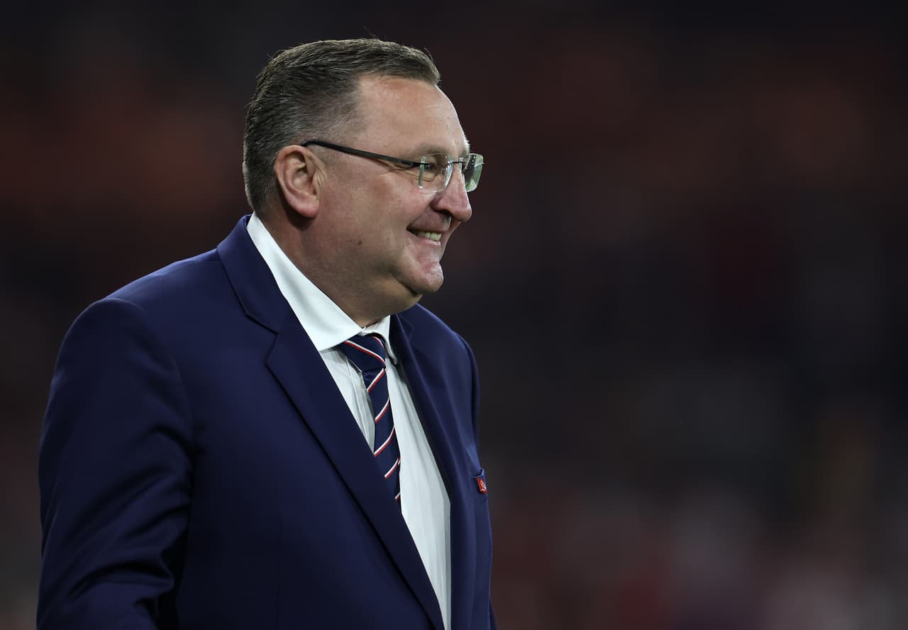 Técnico de Polonia admite desconocimiento del futbol mexicano