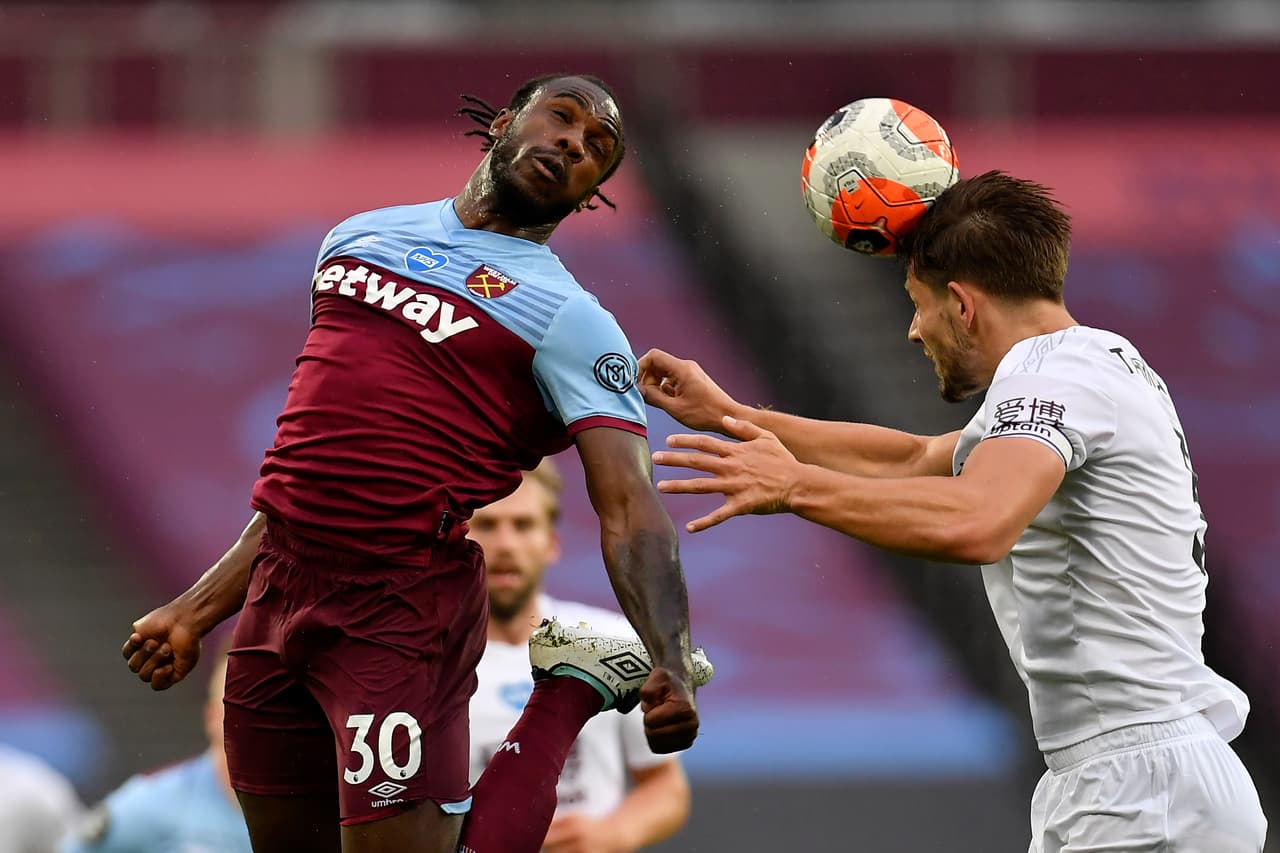 West Ham no hace pesar la localía y con un solitario gol de Jay Rodríguez, el Burnley les hace la diablura en casa.