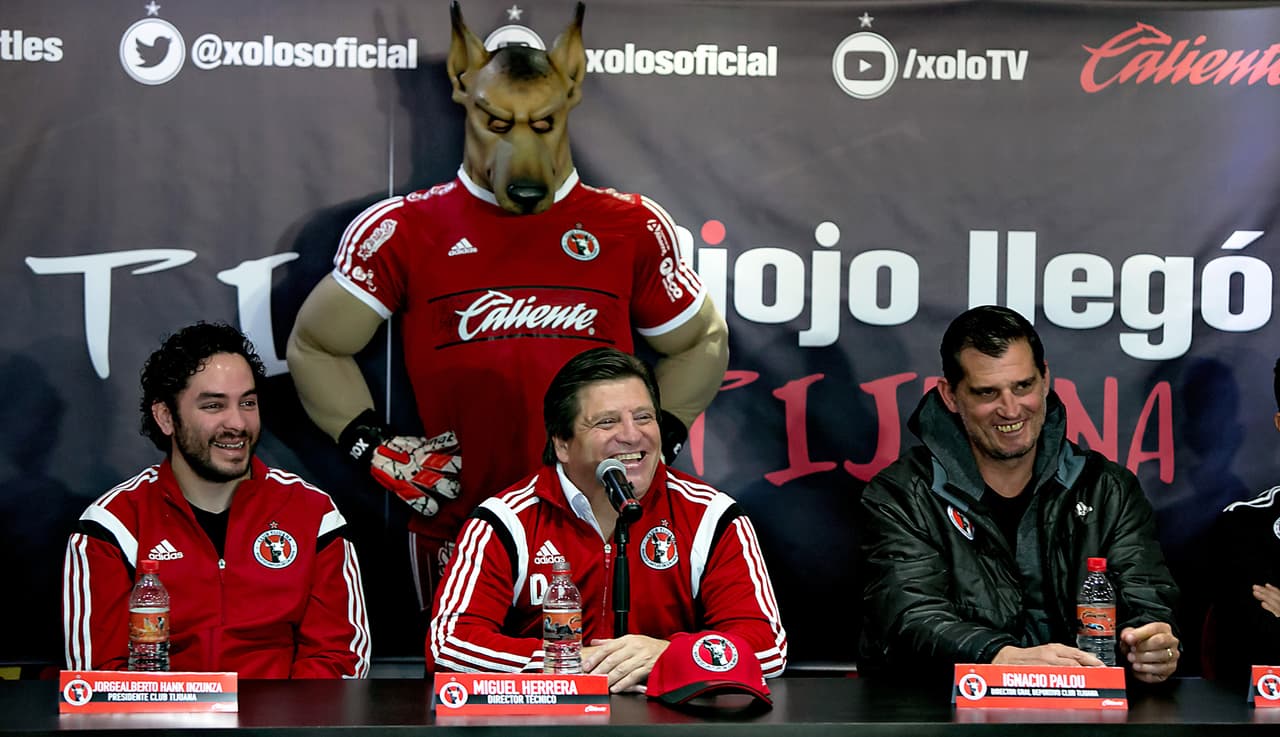Miguel Herrera fue presentado de manera oficial como DT de Xolos