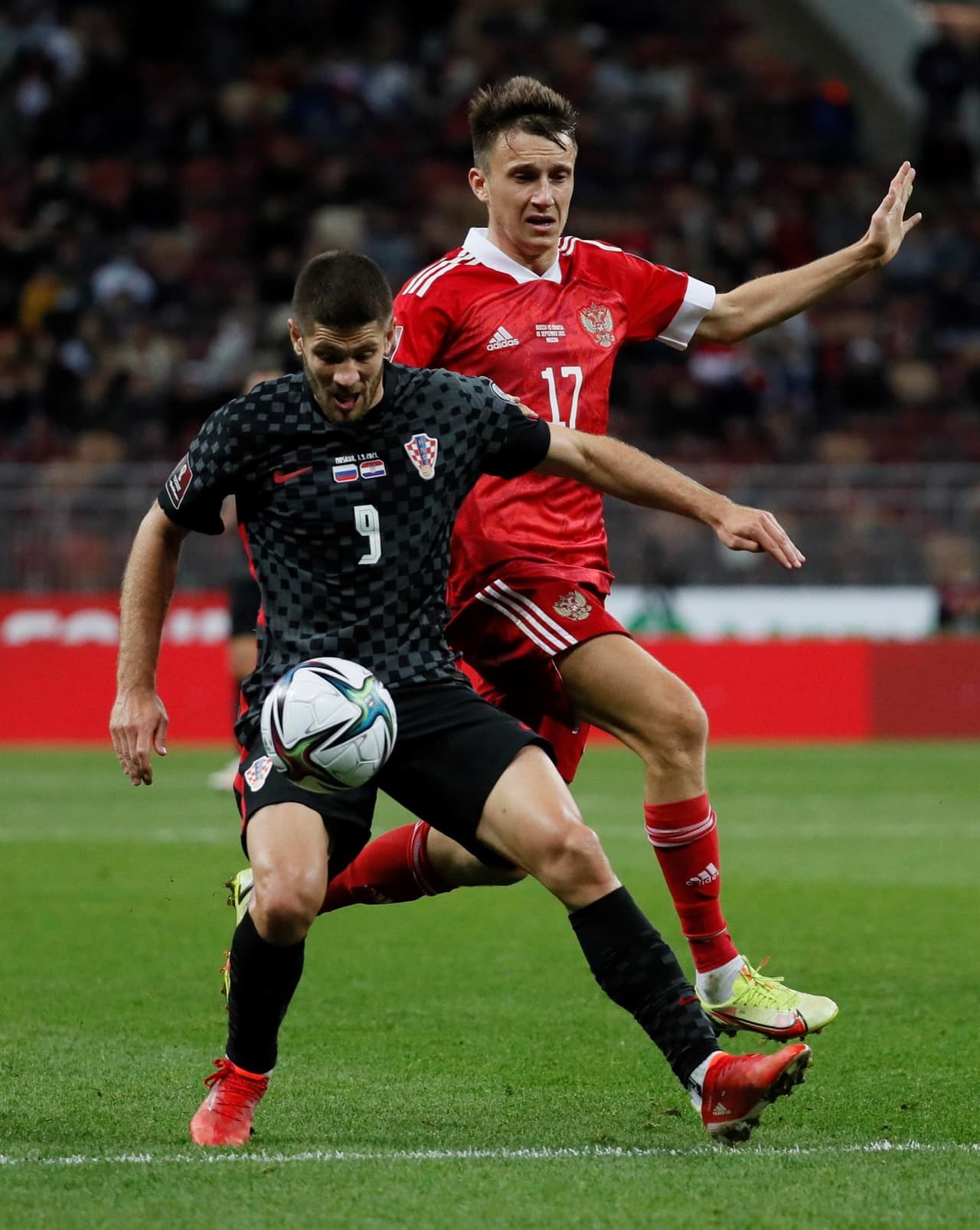 Rusia y Croacia no se hacen daño durante el partido eliminatorio rumbo al Mundial de Catar 2022. Aunque hubo empate a ceros, ambos equipos siguen en la cima del grupo H con siete puntos cada uno; Eslovaquia se encuentra cerca.