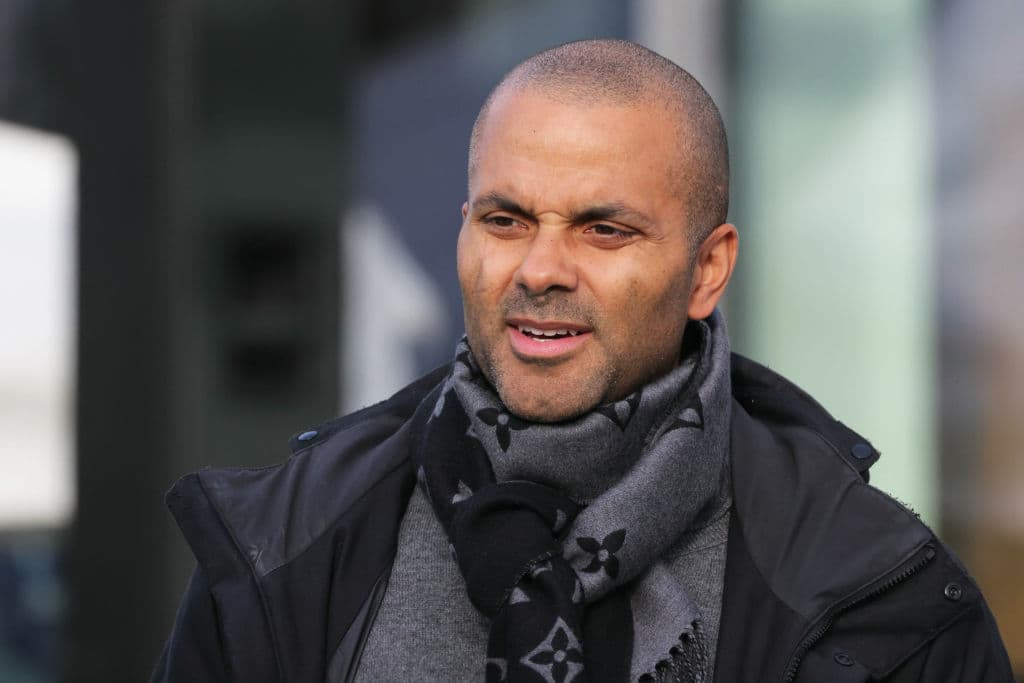 Tony Parker feliz por ver a los Spurs en París