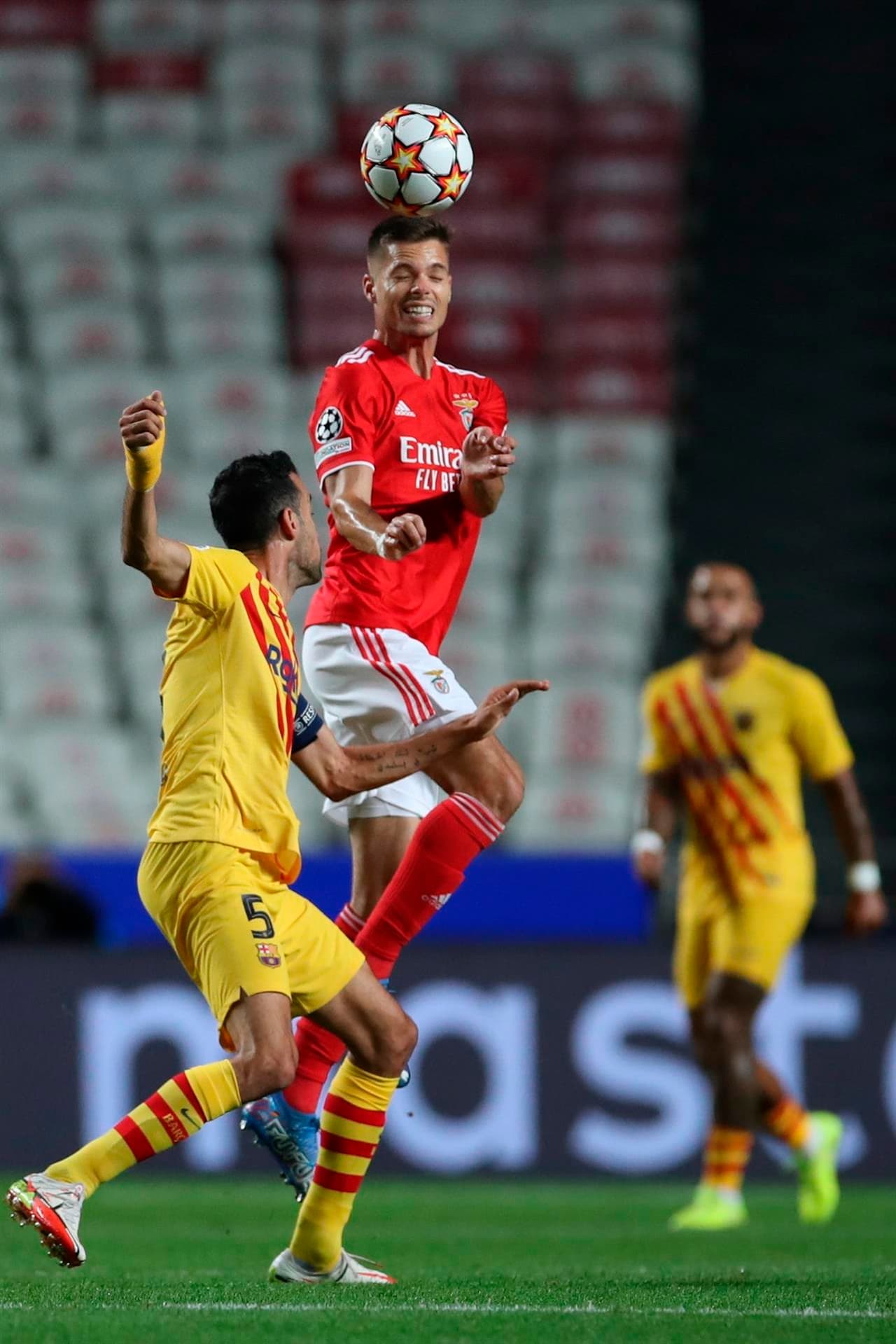 Los de Ronald Koeman no han tenido suerte en esta Champions League. Darwin Nuñez anota doblete (3’, 79’) y Rafa Silva suma otro tanto (69’) para darle la victoria al Benfica sobre Barcelona 3-0 durante la fase de grupos.