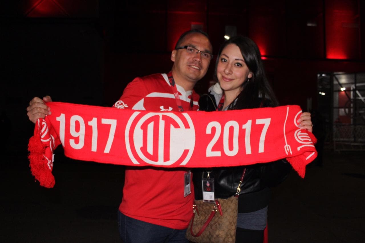 A pesar de la derrota en Kansas City, la afición del Toluca se acercó en buen número a la cancha este jueves.