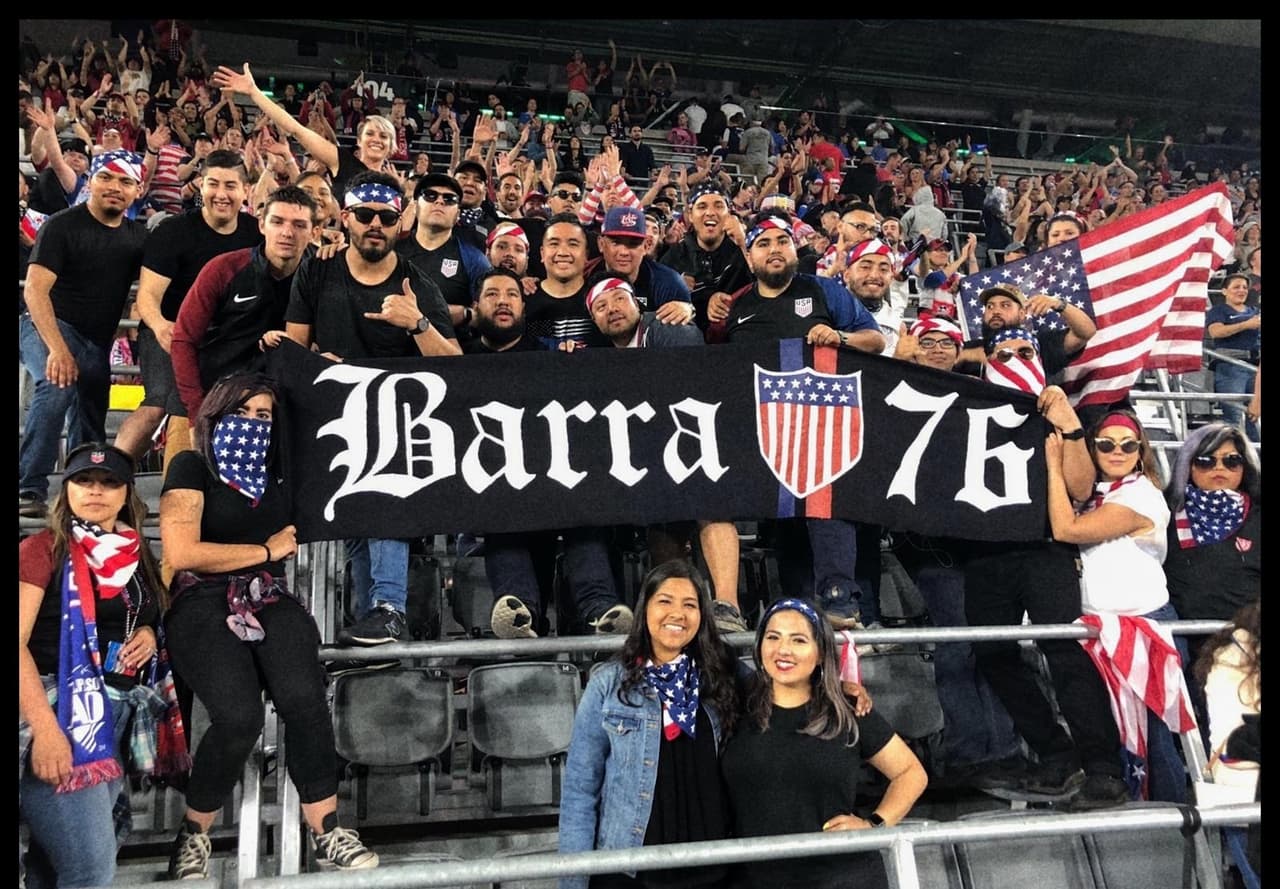 Estados Unidos presume a su afición latina: La Barra 76